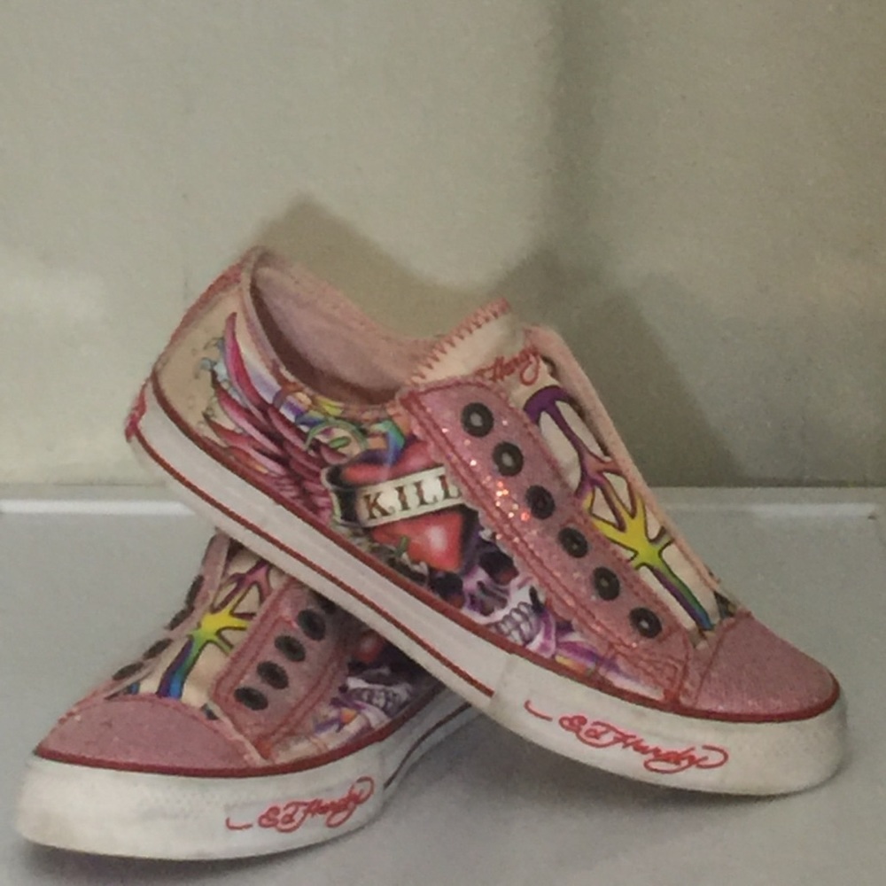 Ed Hardy peace symbol slide on sneakers size 6
